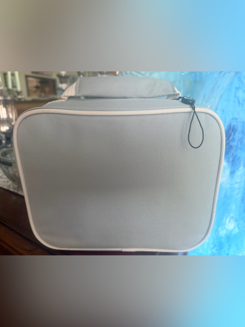 Puma Light Gray & pale pink Lunch Tote with Top Handle - Picture 6 of 13